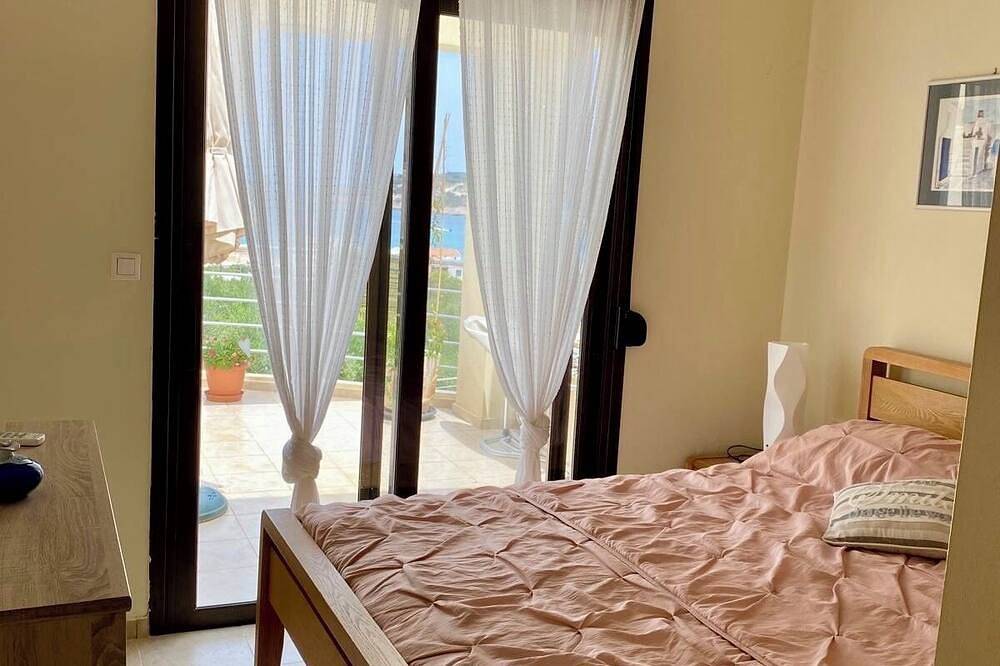 Hel leilighet, Almyrida Apartments, Stort basseng, 5 minutters gange fra stranden in Almyrida, Vámos