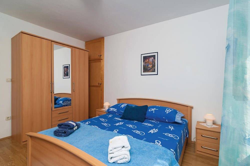 Apartamento entero, Apartamento acogedor de 2 habitaciones en Supetar in Mirca, Supetar