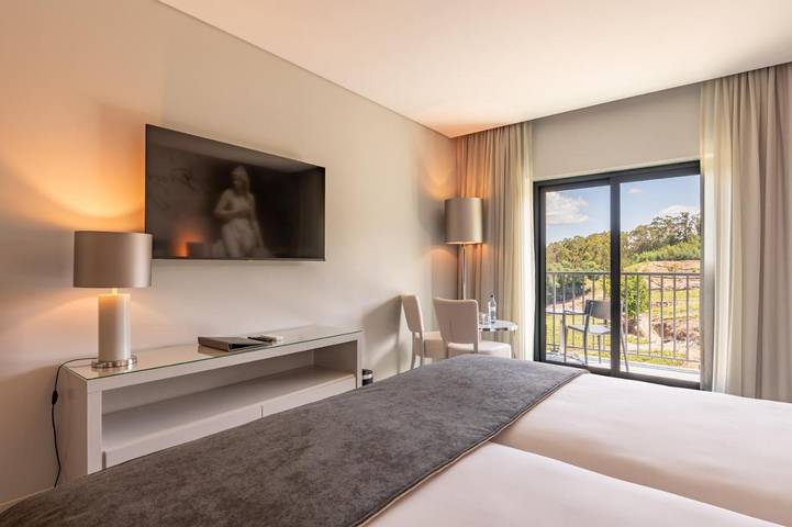 Hôtel pour 3 personnes, avec sauna et vue ainsi que jardin et piscine dans Freixo - 2
