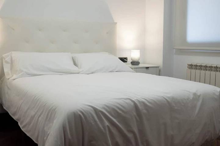Entire apartment, Centrally located apartment in Vigo 5 minutes from Puerta del Sol in Vigo, Rías Baixas