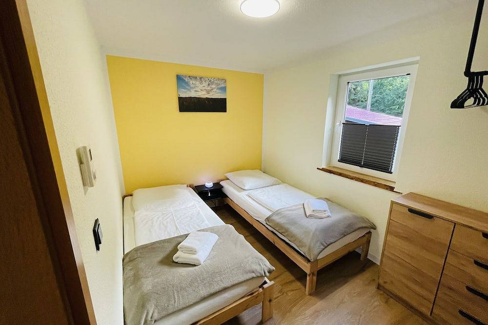 Gemütliches Ferienhaus für große Gruppen direkt am Wald und in der nähe vom Bach in Rübeland, Harzvorland