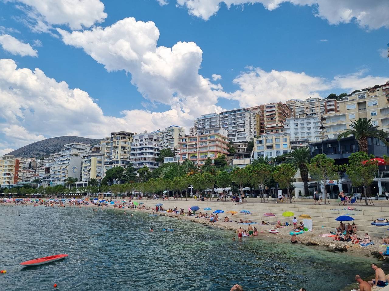 Ganze Wohnung, Ferienwohnung für 3 Personen mit Balkon in Sarandë, Vlorë