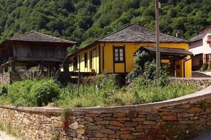 Cottage for 4 people, with garden, with pets - 1