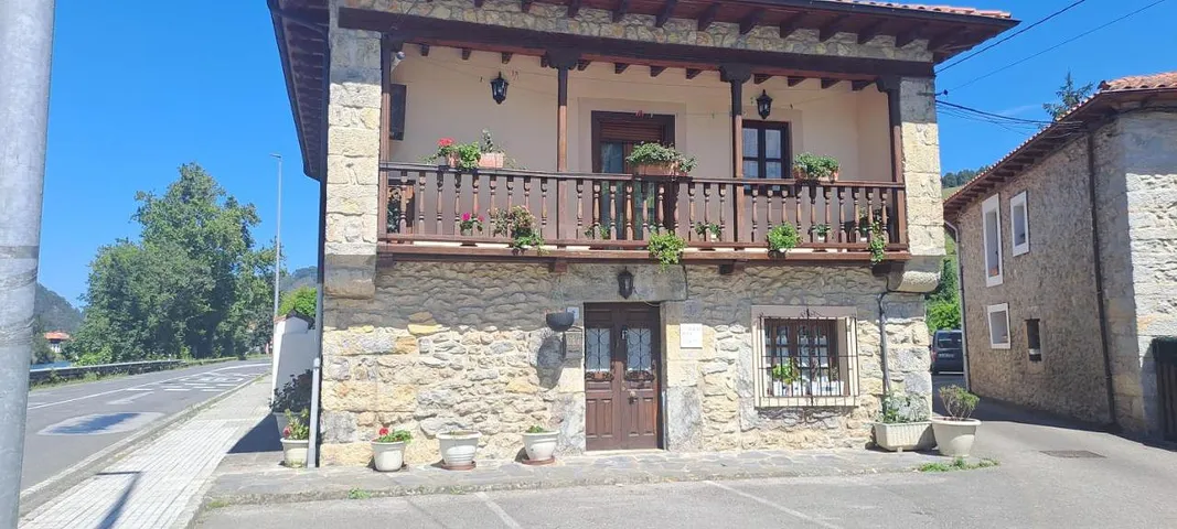 Casa de huéspuedes para 10 personas, con vistas y jardín - 1