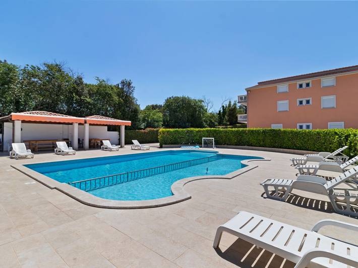 Camping für 6 Personen, mit Terrasse und Garten sowie Pool, mit Haustier in Medulin - 4