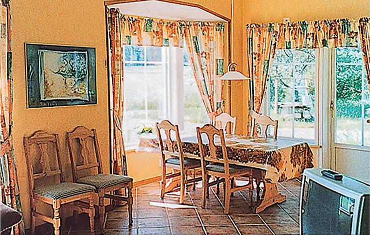 Ferienhaus für 6 Personen mit Terrasse in Asp, Värmland