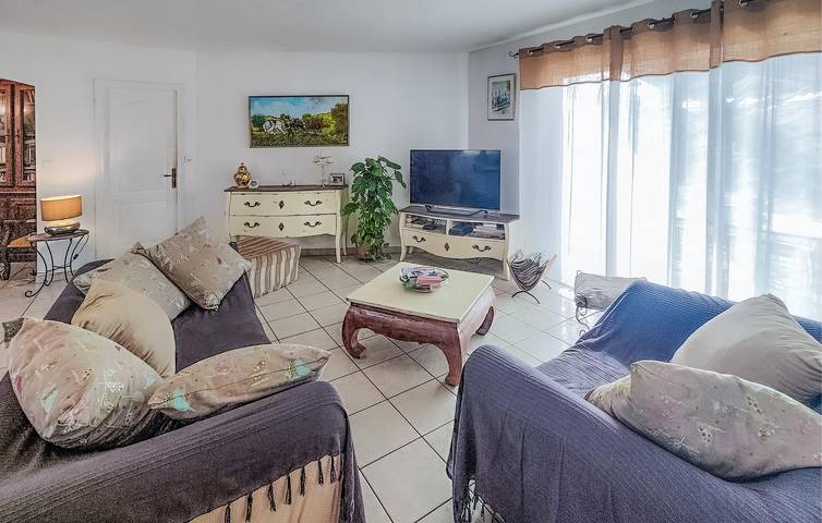 Location de vacances pour 6 personnes, avec terrasse ainsi que piscine et jardin à Caux - 3