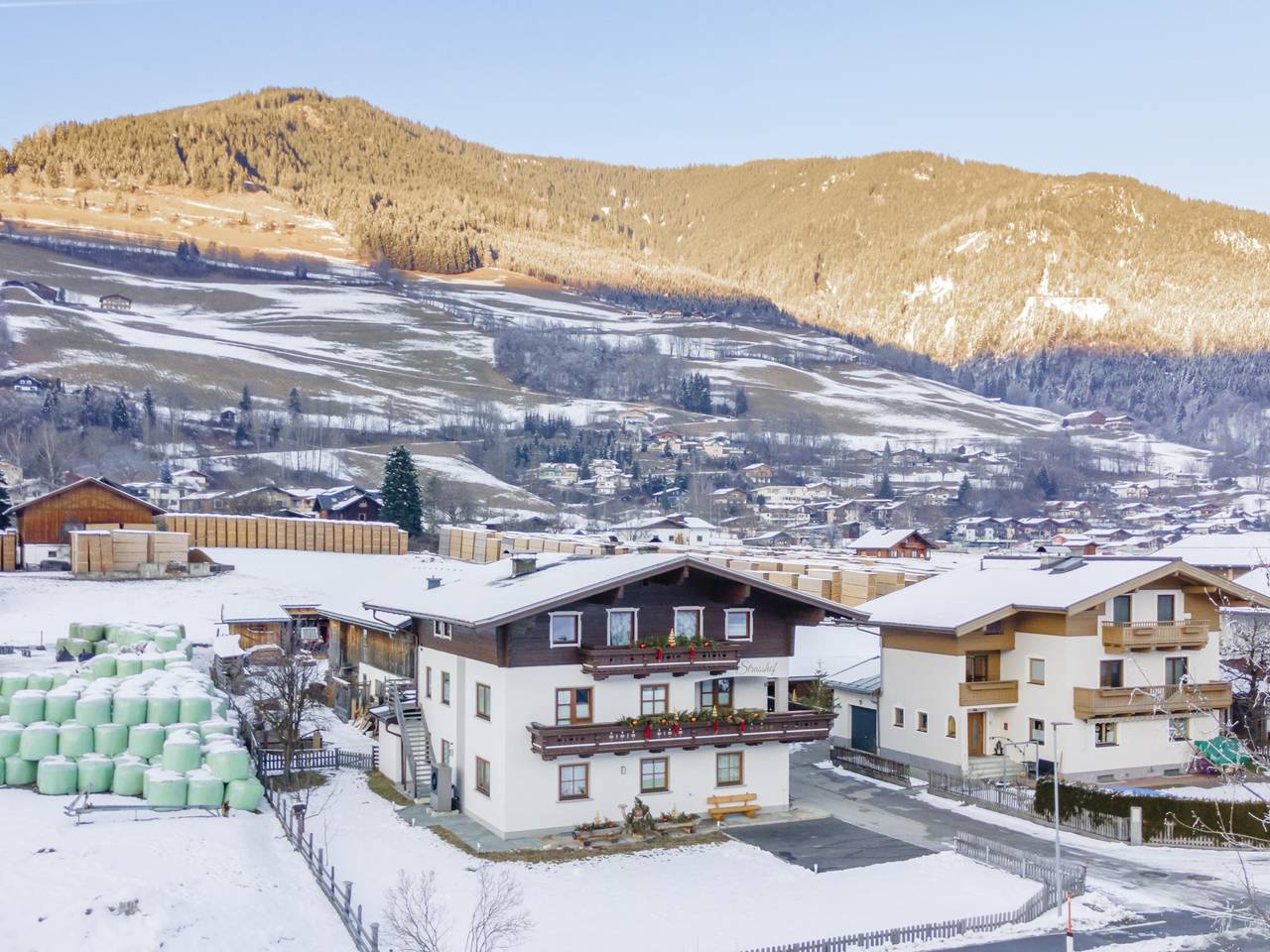 Ganze Wohnung, Österreichisches Ferienhaus mit zentraler Lage
 in Stuhlfelden, Kitzbüheler Alpen