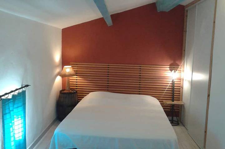 Gîte pour 6 personnes, avec jardin à Méthamis - 4