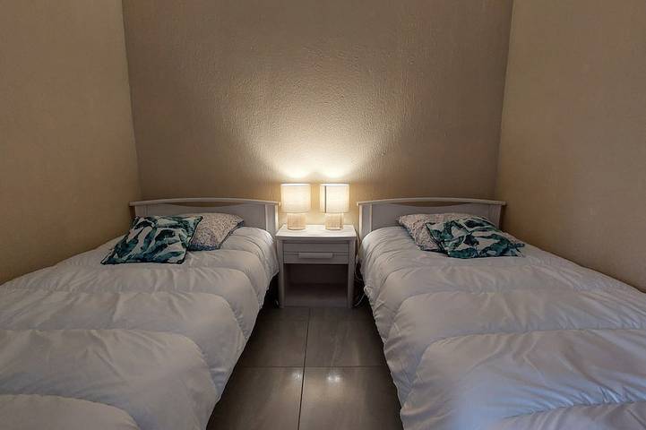 Apartamento entero, Fully furnished studio in a quiet residential complex in Gréoux-les-Bains, Alpes de Alta Provenza