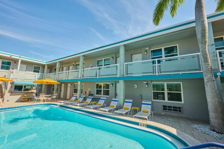 Apartamento para 4 personas, con piscina y terraza, Se admiten mascotas en Clearwater Beach