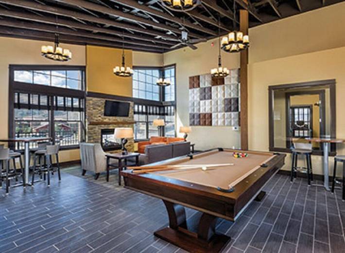 Hotel for 6 people, with hot tub and pool in Granby