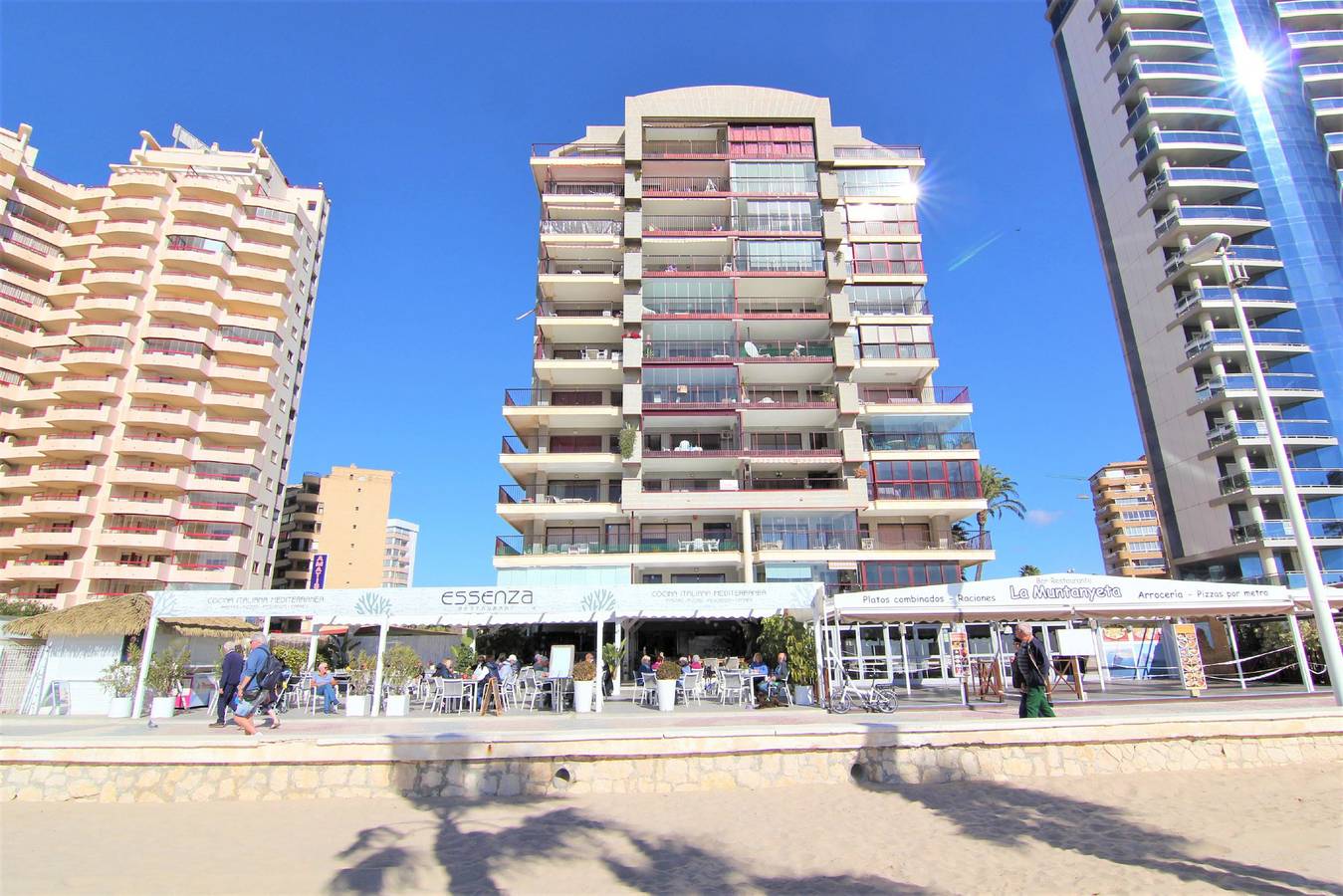 Apartamento entero, -1ºlínea Playa-Wifi y Garaje Gratis. in Calpe Casco Antiguo, Calpe