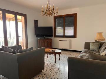 Gîte pour 4 personnes, avec terrasse et jardin à Volx