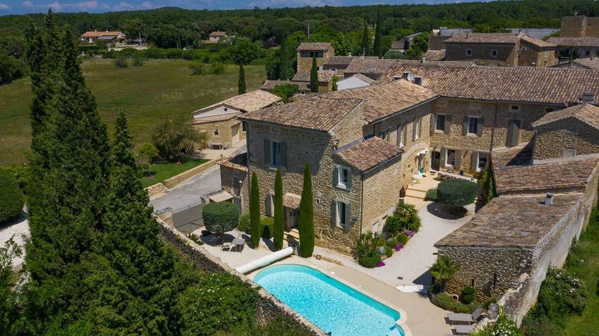 Location de vacances pour 3 personnes, avec piscine et jardin à Grignan - 2