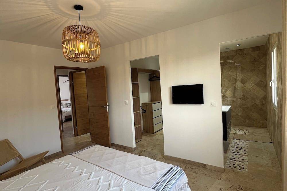 Villa Sous l'Olivier de Provence. Moderna, familiar y cerca de Aviñón. in Morières-lès-Avignon, Vaucluse