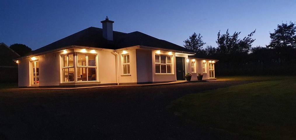 Location de vacances pour 8 personnes, avec jardin et vue à Fermoy