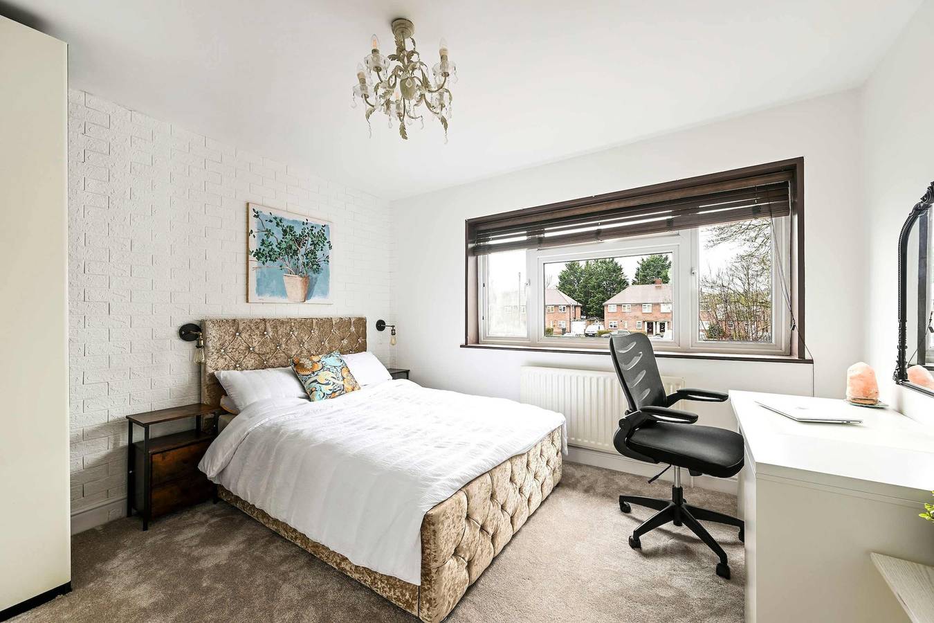 Windsor 5-Bed House - Stroll to Castle - Sleeps 13 in Windsor, Berkshire