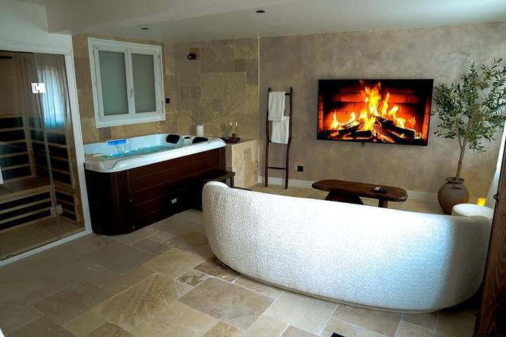 Location de vacances pour 2 personnes, avec sauna et jacuzzi dans Laigneville - 2