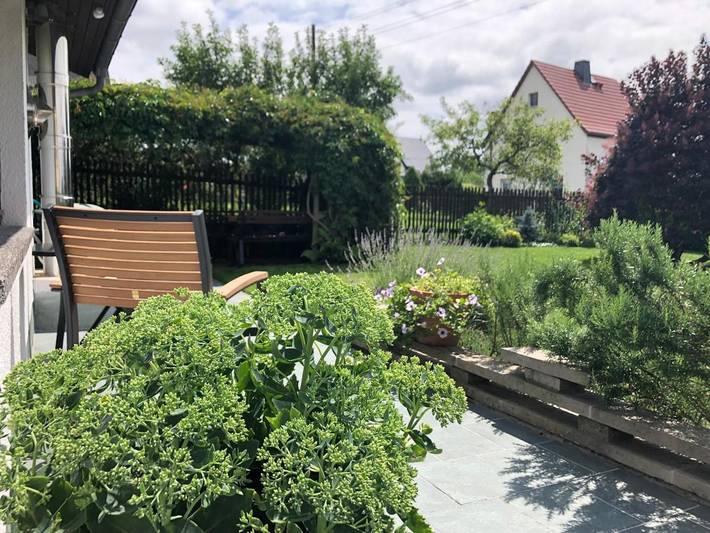 Ferienhaus für 3 Personen, mit Ausblick und Garten in Rathmannsdorf