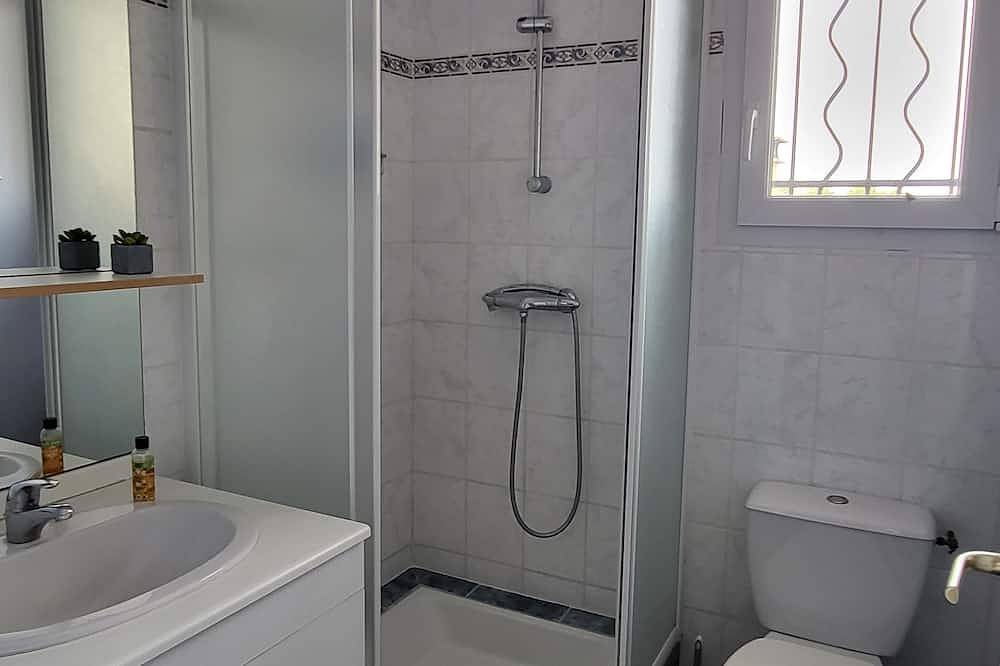 Comfort and privacy in the Luberon in Viens, Regionaler Naturpark Luberon