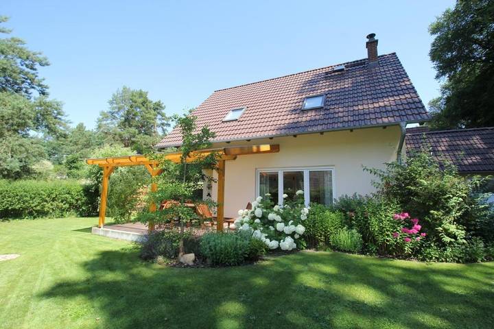 Ferienhaus für 6 Personen, mit Terrasse und Garten sowie Seeblick und Ausblick in Wittstock/Dosse