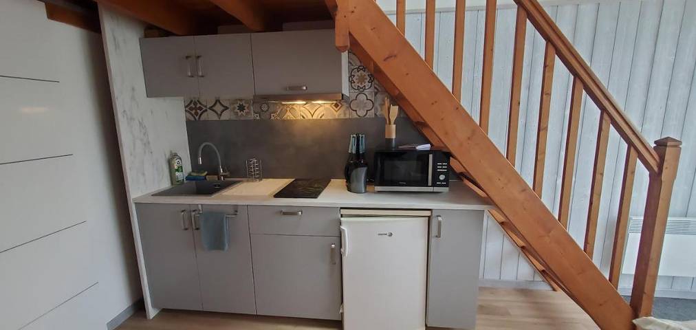 Gîte pour 4 personnes dans Le Rocher - 2