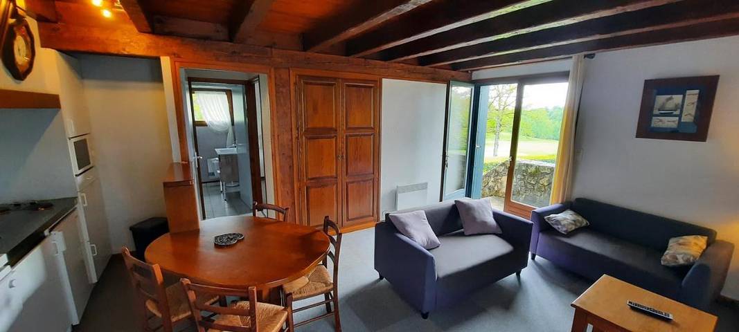 Hôtel pour 2 personnes, avec vue ainsi que piscine et jardin, animaux acceptés à Soulages-Bonneval - 2