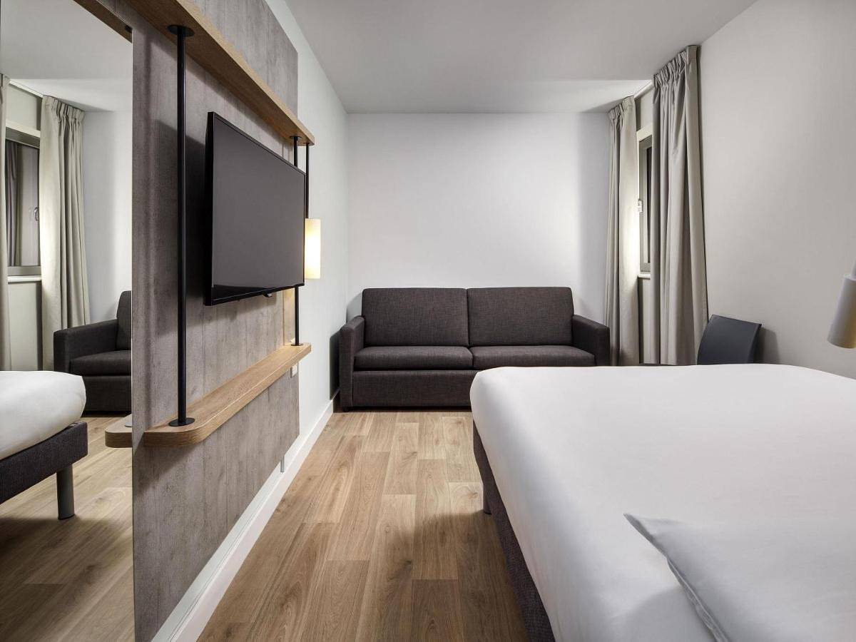 Ibis budget Beauvais Aeroport in Tillé (Oise), Oise