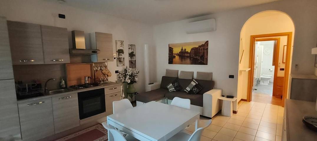 Ferienwohnung für 5 Personen, mit Balkon und Terrasse sowie Garten und Ausblick in Punta Sabbioni