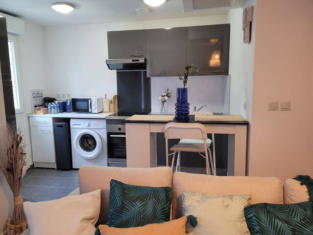 Appartement entier, One-Bedroom Apartment in Survilliers, Val-d'Oise