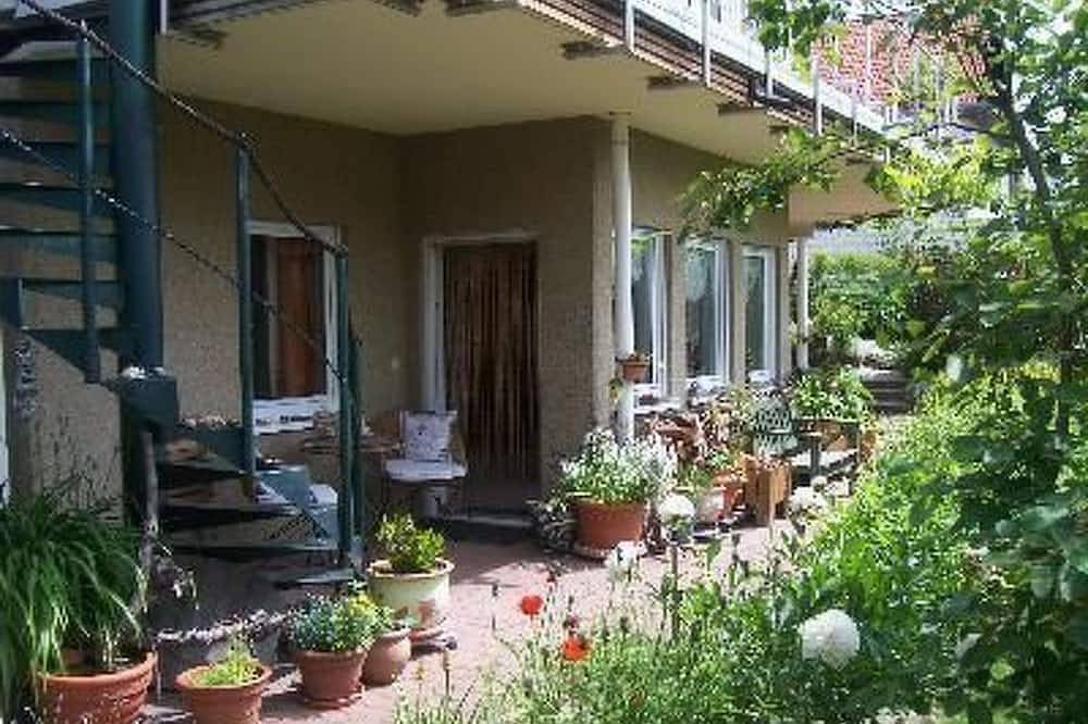 Ganze Wohnung, Appartement mit Terrasse in Kreischa, Osterzgebirge