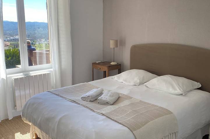 Charming villa on the edge of the forest with exceptional views and a heated hot tub in the winter in Montauroux, Costa mediterránea (Francia)