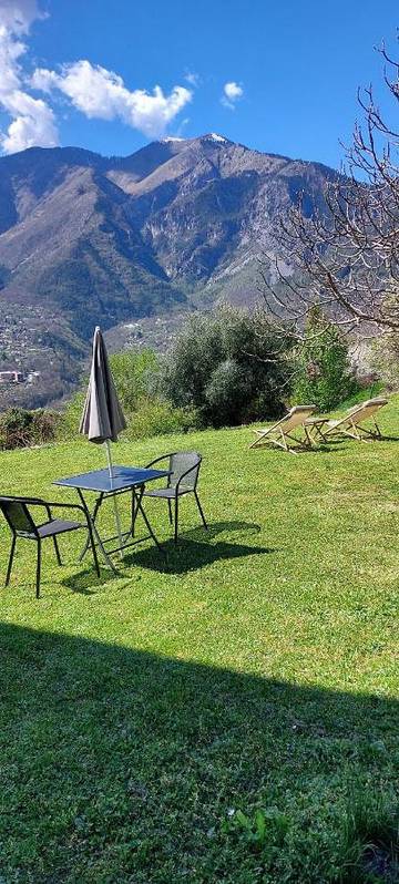 Gîte pour 2 personnes, avec vue et jardin à Belvédère