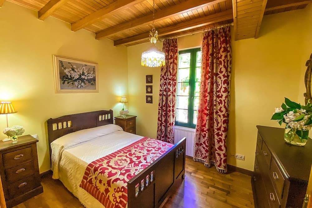 Ina's House in Outes, Rías Baixas