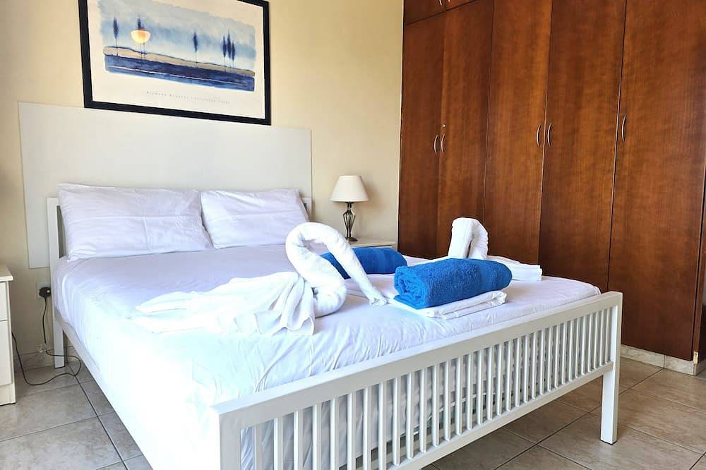 C2 Sunrise Villa in Coral Bay in Paphos, South Cyprus