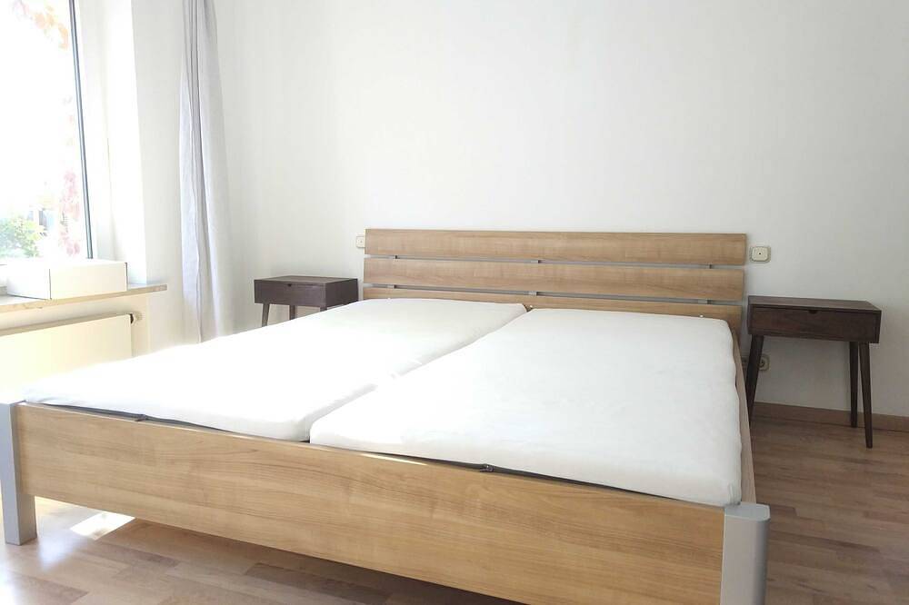 Ganze Wohnung, Sonnige Eg-Wohnung mit Garten Terrasse in Forchheim in Forchheim, Fränkische Schweiz