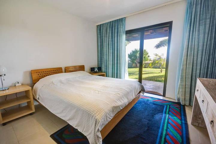 6 bed villa with stunning views - solar heated pool - 10 mins walk to the marina in Las Adelfas, San Miguel de Abona