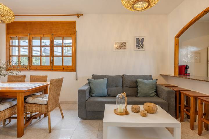 Ferienhaus 'Deltabahia' mit Gemeinschaftspool, Wlan und Klimaanlage in Alcanar, Costa Dorada