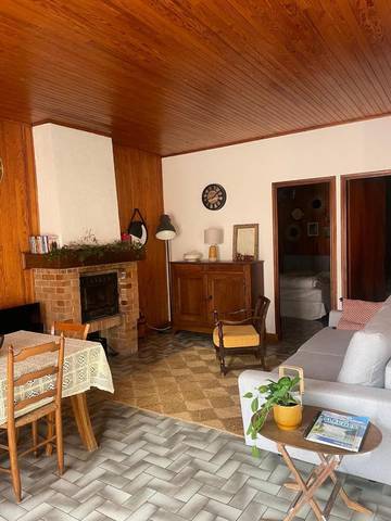 Gîte pour 4 personnes, avec terrasse et vue à Forest-Saint-Julien