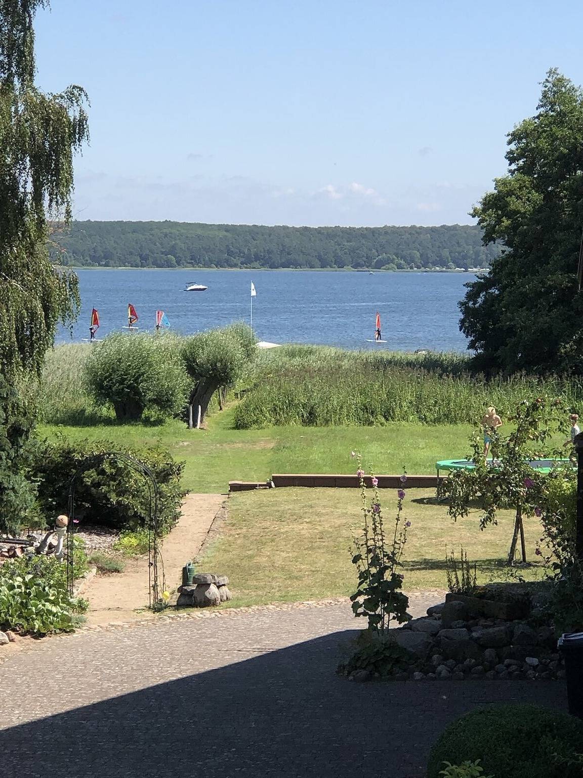 Ganze Wohnung, Ferienwohnung Seeblick" mit Seeblick, privater Terrasse und Wi-Fi in Plau am See, Ludwigslust-Parchim