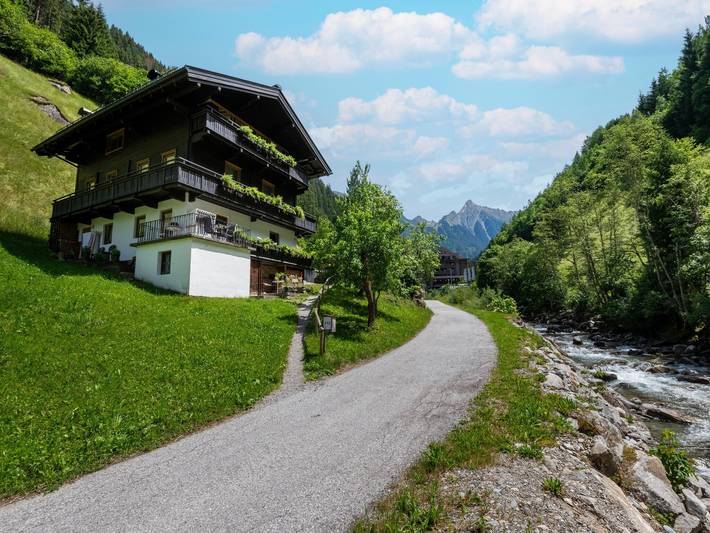 Chalet voor 4 personen, met tuin, met huisdier in het Zillertal