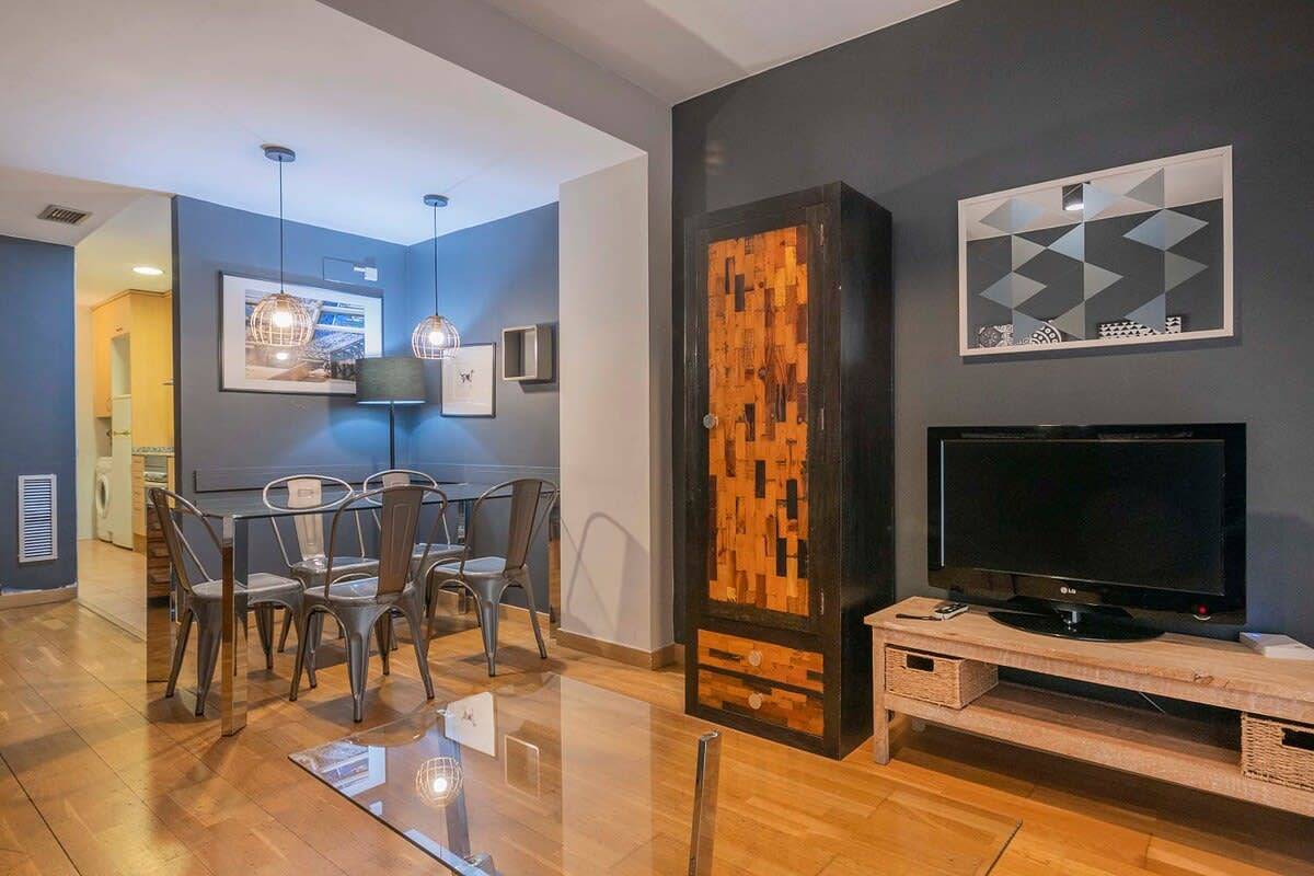 Ganze Wohnung, Duplex with terrace in Eixample district in Barcelona Zentrum, Barcelona
