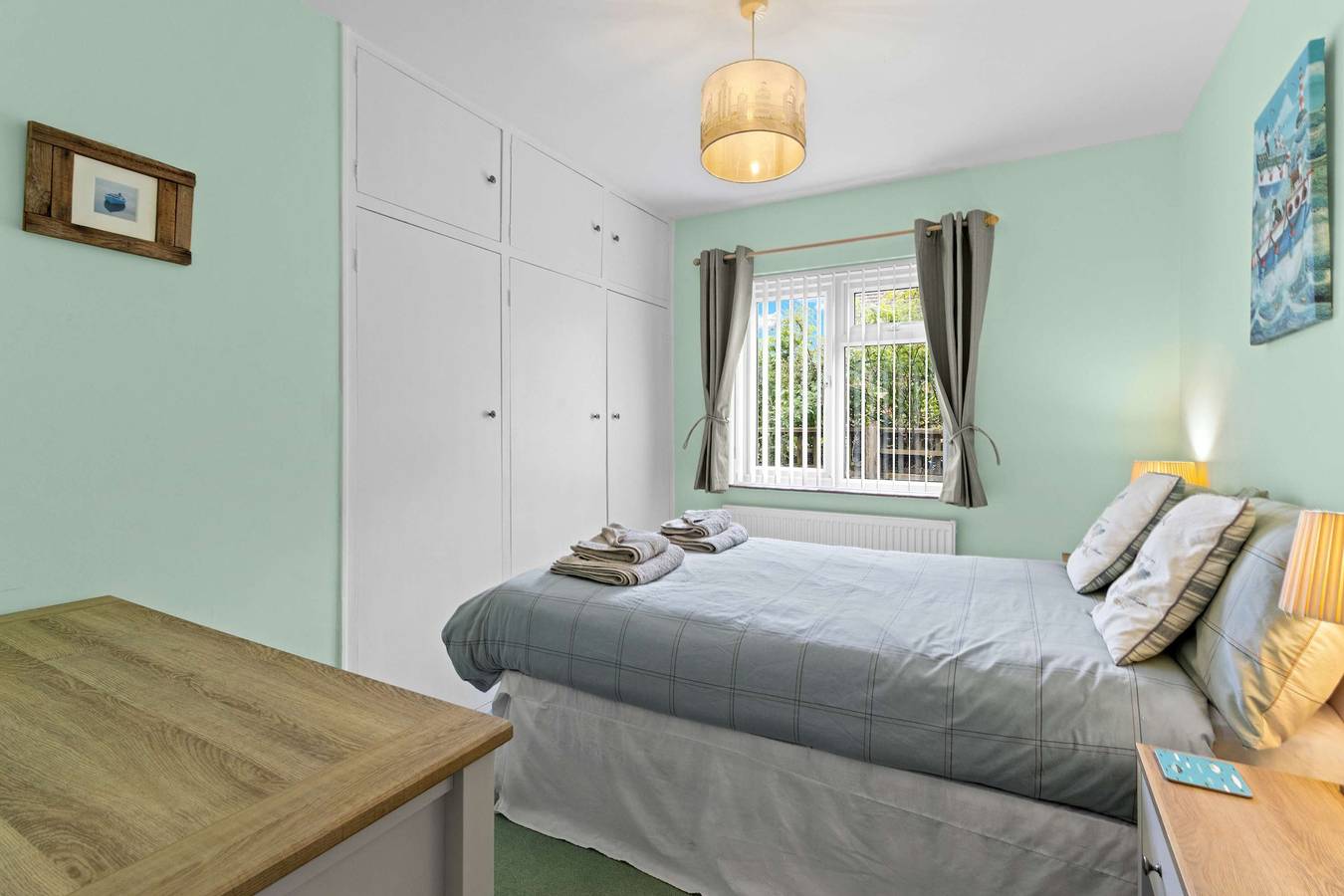 The Dinghy Coastal Bungalow in Pevensey Bay in Pevensey, East Sussex