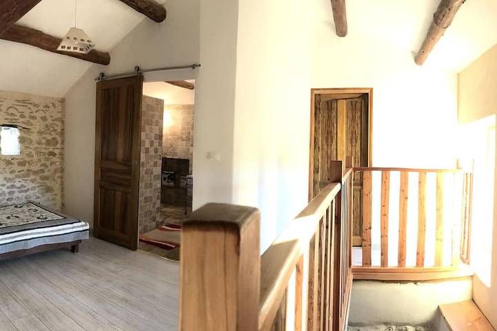 Location de vacances pour 14 personnes, avec Terrasse et Jardin à Cavillargues - 2