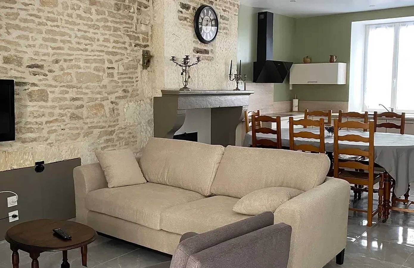 Casa encantadora en Les Riceys con patio privado in Les Riceys, Aube (desambiguación)