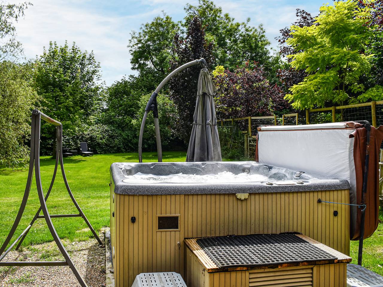 Toms Cabin - Uk35173 in Elmsted, Kent