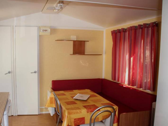 Camping Les chênes - Mobilheim 4 personen - Komfort Klimatisiert - 2 Zi - 3 x 8m / Palme und Olivenbaum in Junas, Mittelmeerküste (Frankreich)