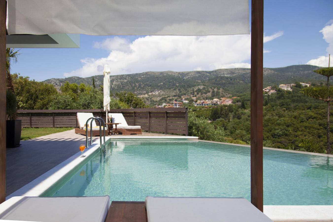 Zavia Tria in Syvota in Syvota, Thesprotia e dintorni