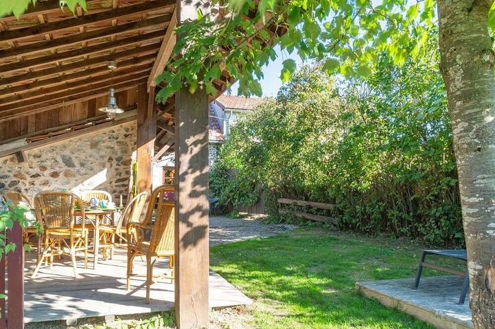 Location de vacances pour 4 personnes, avec jardin à Chiddes